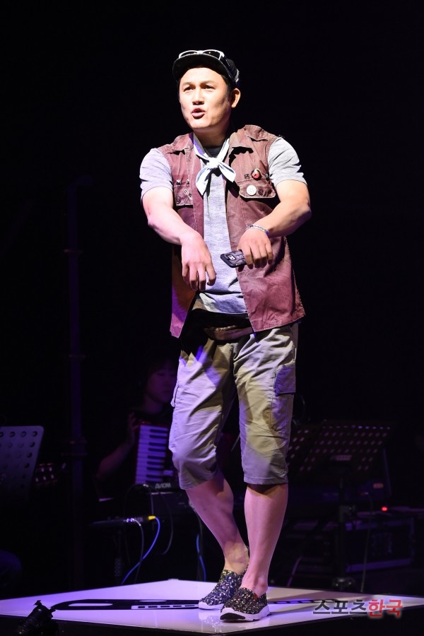 강성진, 장난기 가득한 춤
