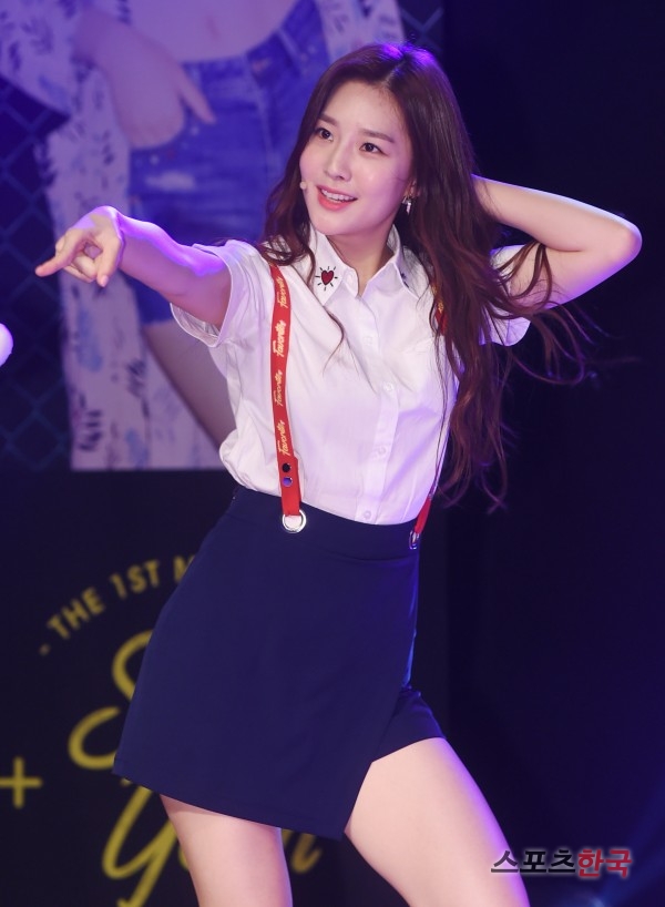 페이버릿 서연 '남심 저격하는 손짓'