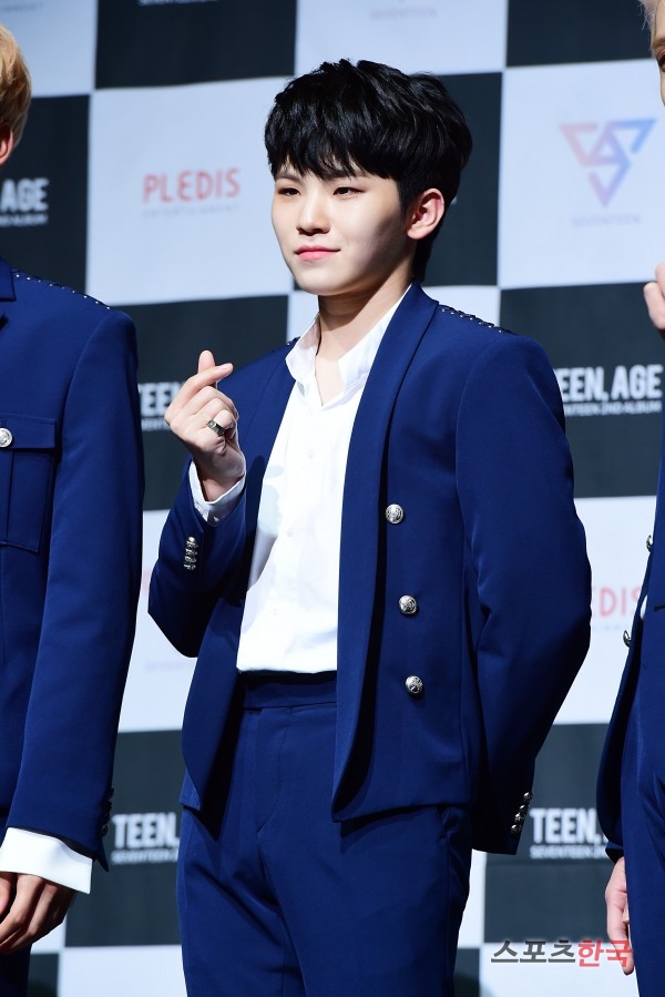세븐틴 우지, 소녀팬 모으는 깜찍함