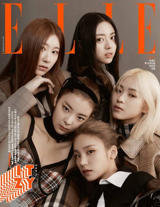 잇지(ITZY) 클래식한 매력 담은 5인 5색 화보 '상큼'