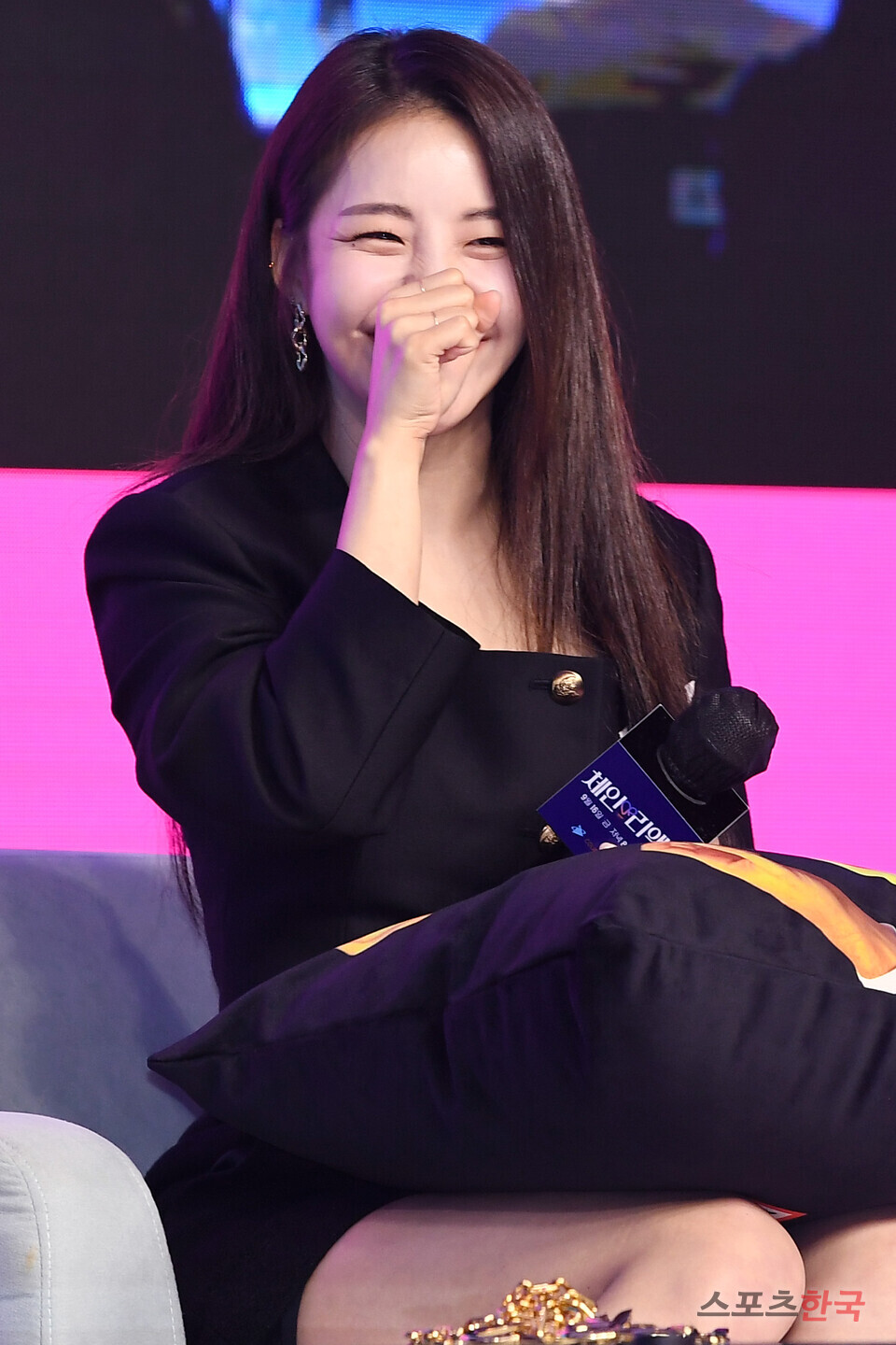 브레이브걸스 유정, 사랑스러운 꼬북좌 미소