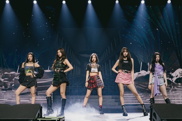 ITZY(있지), 첫 월드투어 성료…싱가포르 불태웠다
