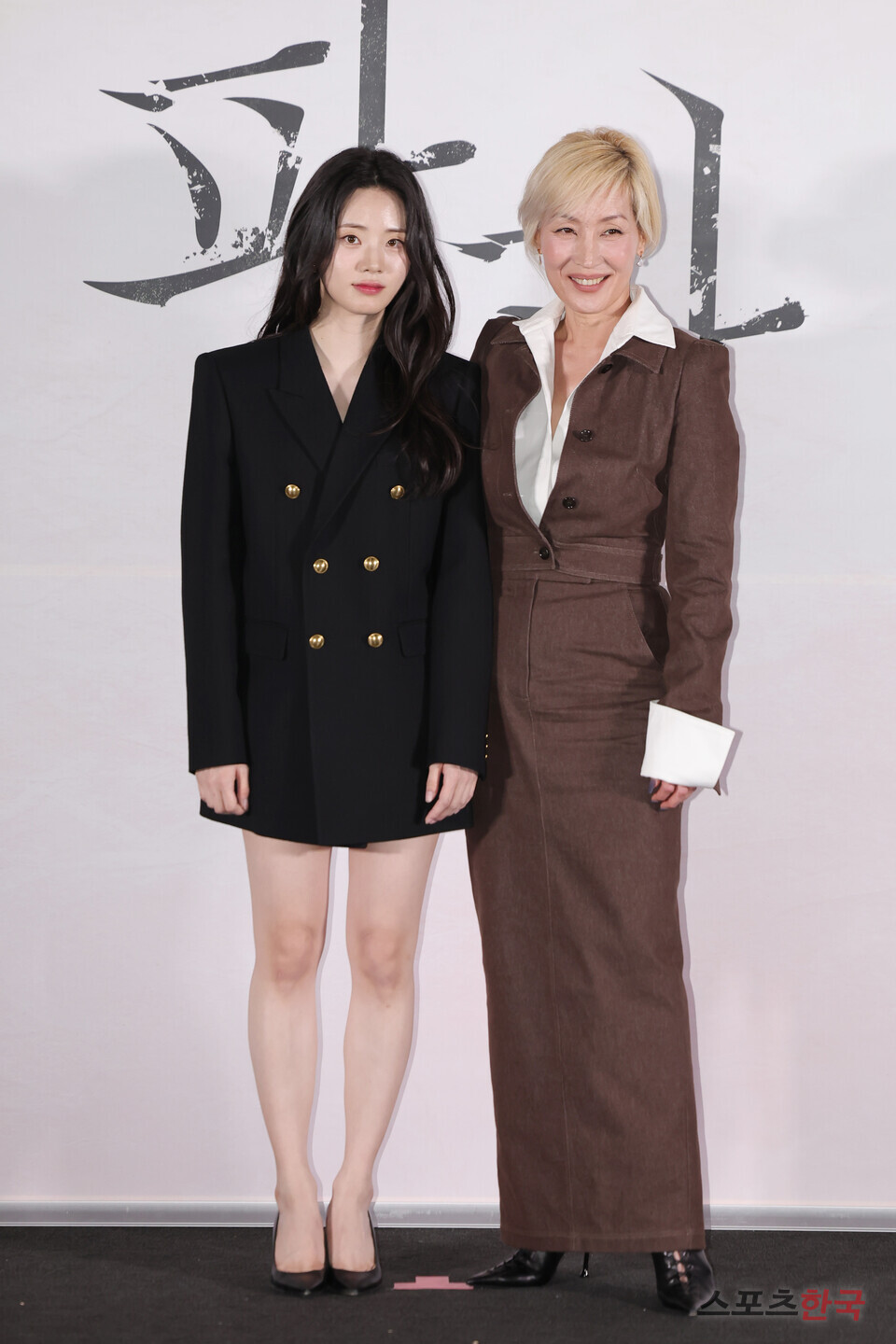현재 언론시사회 진행하고 있는 영화 [파과] 배우들 사진.jpg | 인스티즈