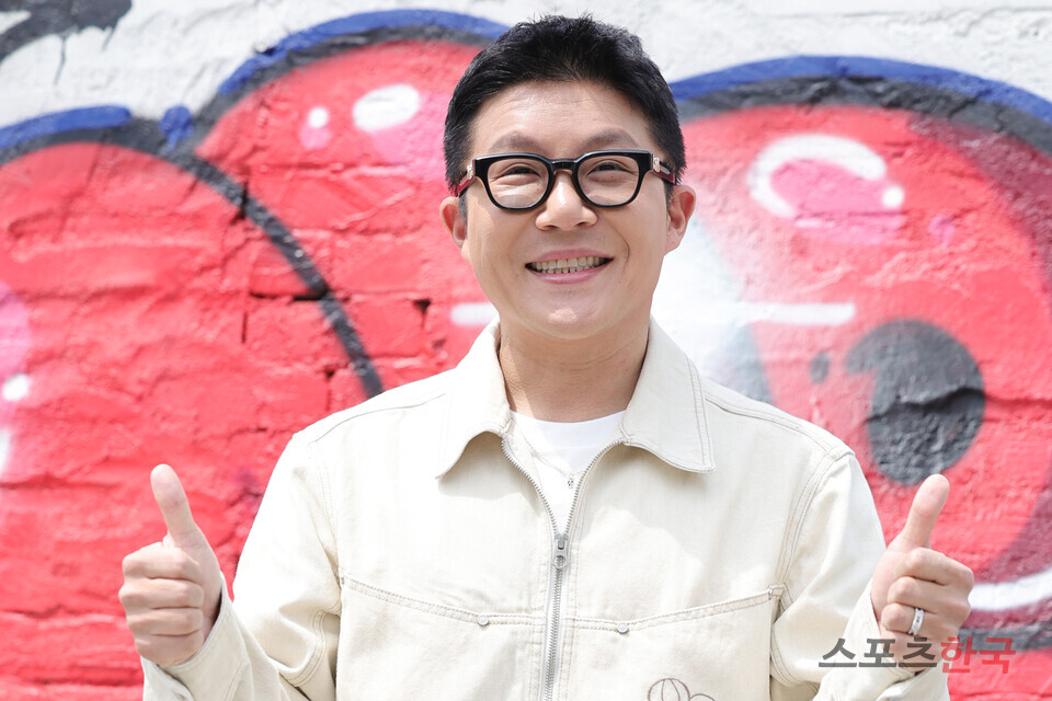 https://cdn.sports.hankooki.com/news/photo/202512/6918223_1178324_1053.jpg