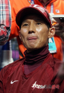 [이재현의 <b>견제구</b>]'<b>염경엽</b> 사퇴 수용' 넥센, '뒤끝작렬' 송사 택해야 했...
