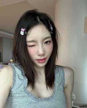 <b>태연</b>, 나이 잊은 <b>방부제 미모</b>…사랑스러운 매력 뿜뿜