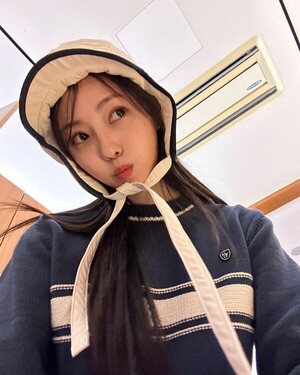 <b>효민</b>, 근접 셀카에도 굴욕 없는 청초한 미모…"나이스 샷"