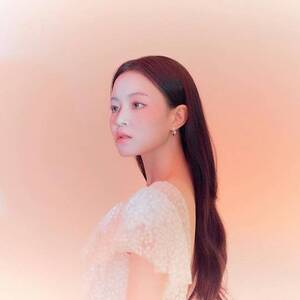 <b>이하이</b>, 12일 신곡 '<b>골목길</b>' 발매…<b>성시경과</b> 첫 컬래버