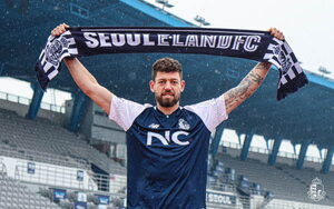 눈물로 FC<b>서울</b> 배웅받았던 <b>오스마르</b>, 지역 라이벌 <b>서울 이랜드</b>로