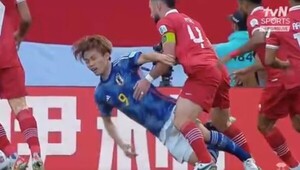 日 승리로 더 선명해진 '<b>16강 한일전</b>', '기성용 전동료' 작품[스한 스틸컷]
