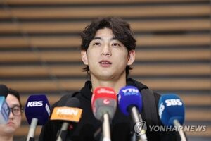 <b>이정후</b>, <b>김하성</b> 선전포고에 응답 "<b>이빨</b>로라도 잡겠다"