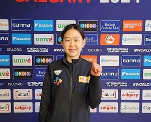 '해냈다' 빙속 <b>김민선</b>, <b>세계선수권 500m</b> 은메달 획득