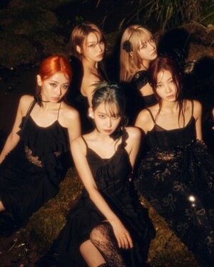 <b>르세라핌</b>, 美 <b>빌보드</b> '핫100' 진입…신보 '이지' 99위