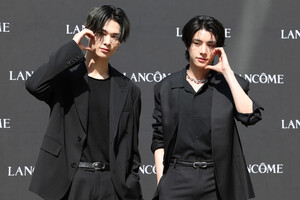 <b>엔하이픈 니키</b>-<b>제이크</b> '심쿵 볼하트'