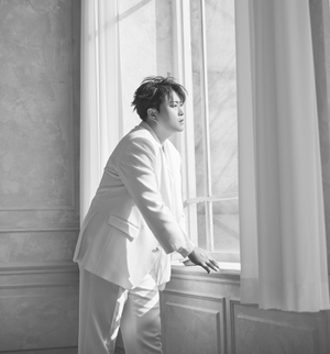 <b>김호중</b>, <b>팬카페</b> '<b>트바로티</b>' 15만명 돌파…굳건한 인기