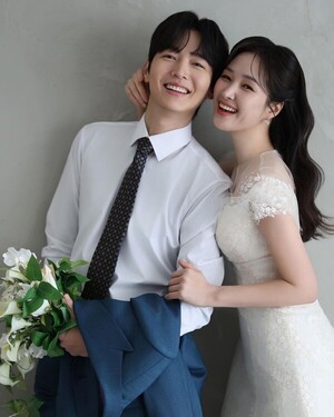<b>스피카</b> 나래, 3살 연하 배우 <b>김선웅과 결혼</b> 발표 "햄볶으며 살아볼게요"