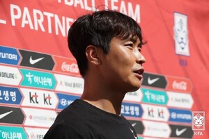 박지성 이어 <b>이동국</b>도 "축협의 <b>박주호</b>에 법적대응, 이건 아냐"