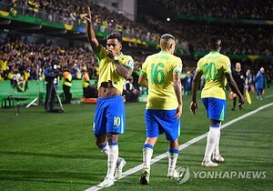 '한고비 넘겼다' <b>브라질</b>, 에콰도르 잡고 <b>월드컵</b> 남미<b>예선</b> 3연패 끊어......