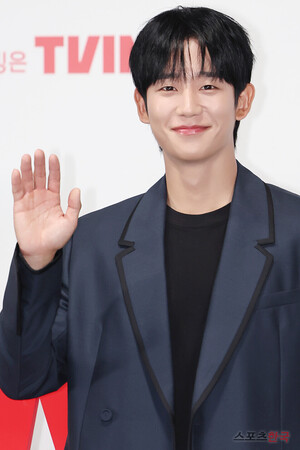 '<b>엄마친구아들</b>' <b>정해인</b> "최승효, 나와 많이 닮아… 연기하며 행복했다"