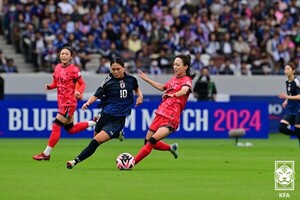 첫 한일전부터 '0-4 대패'... 女축구 <b>신상우</b>호, '자멸'했다[여자<b>대표팀</b> ...
