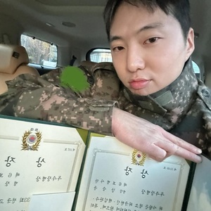 <b>위너</b> <b>송민호</b> '부실 복무' 논란 속, 강승윤 19일 모범 전역
