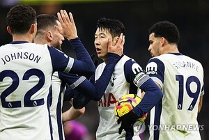 '<b>손흥민 PK 실축</b>' 토트넘, '<b>황희찬</b> 2호골' 울버햄튼과 2-2 무승부
