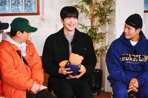 '<b>런닝맨</b>' <b>강훈</b>, '썸녀' <b>지예은</b>과 반년 만에 재회…러브라인 재가동?