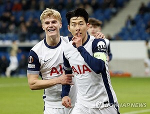 '<b>손흥민 멀티골</b>'로 <b>토트넘</b> 살았다, <b>호펜하임</b> 잡고 4위 올라 16강 청신호...