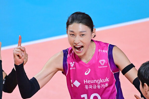김연경, 우승 보인다… <b>흥국생명</b>, 풀세트 끝 <b>정관장</b> 14<b>연승 저지</b>