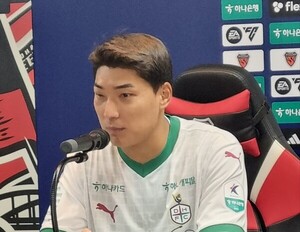 '<b>대전</b> 이적 첫경기서 <b>멀티골</b>' <b>주민규</b> "황선홍 감독님 한마디 덕"[기자회...