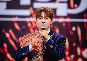'순둥이' <b>박서진</b>, '<b>현역가왕2</b>' 우승 후 부모님과 통화 중 돌변 이유