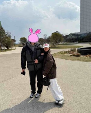 <b>손예진</b>, 민낯도 이렇게 예쁠 수가…︎<b>현빈</b>과 봄 데이트?