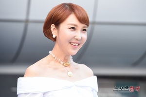 최은경, 13년 만에 '<b>동치미</b>' <b>하차</b>에도 '쿨'…"인생의 참고서 함께해 영광...
