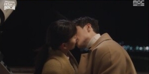 서강준진기주, 입맞춤→ 김신록, 무기징역…'<b>해피엔딩</b>' 그리며 종영 ...