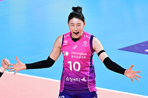 '<b>김연경</b> 우승 징조일까'... 준우승 두 시즌보다 챔프전 출발 훨씬 좋다...
