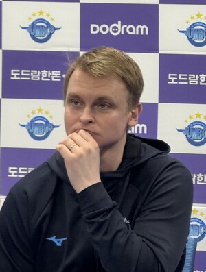 '패장' 토미 <b>틸리카이넨</b> <b>감독</b> "저는 여기까지, 韓에서의 여정 재밌었다...