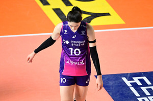 <b>김연경</b>, 은퇴시즌마저 '준<b>우승</b> 잔혹사'로 끝낼까[초점]