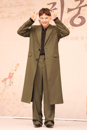 <b>육성재</b>, 천년 묵은 이무기 강철이