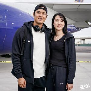 <b>오타니</b> 아빠됐다… SNS로 <b>득녀</b> 소식 전해