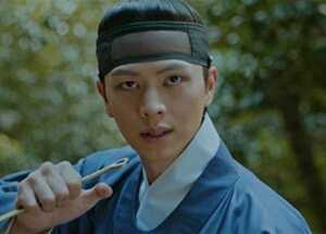 '<b>귀궁</b>' <b>육성재</b>X김지연, <b>팔척귀</b> 소환 성공→ <b>김지훈</b>에 빙의 (종합)