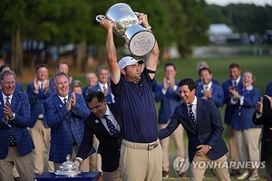 '세계 1위' <b>셰플러</b>, 메이저 대회 <b>PGA 챔피언십 우승</b>