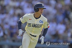 이럴거면 <b>김혜성</b> 왜 선발 제외했나… 실패로 끝난 로버츠 감독의 <b>플래툰</b>