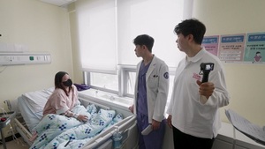 두 아이 낳은 女아나운서의 뒤늦은 고백 "<b>시험관</b> 10번, 항암제까지 먹었...