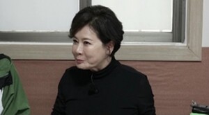 <b>박정수</b>, '정경호 父' <b>정을영 PD</b>와의 스토리 방출… 소녀미 폭발('전현...