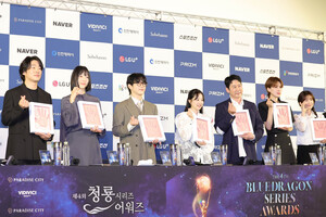 '<b>청룡시리즈어워즈</b>'수상자들, 핸드프린팅 인증