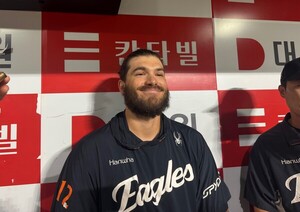 '개막 18경기째 무패' <b>폰세</b>의 자신감 "<b>한화</b> 후반기 1위? 지금 기록을 봐...