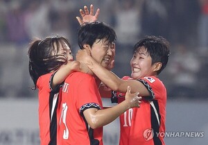 女<b>축구</b> 한일전 1-1 무승부… 10년간 무승 못끊어 [동아시안컵]