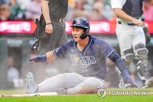'어깨→햄스트링→종아리→<b>허리</b>' <b>김하성</b>, 불안한 몸상태 [초점]