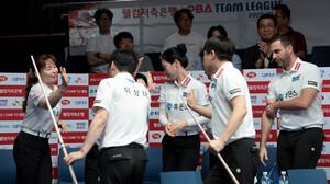'PBA 팀리그 1R 최하위' <b>휴온스</b> 각성… 우리금융캐피탈 꺾고 2R <b>선두</b>로