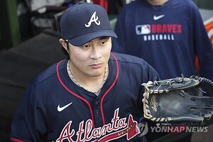 <b>김하성</b>, <b>애틀랜타</b> 이적 후 <b>데뷔</b>전서 첫 안타 작렬
